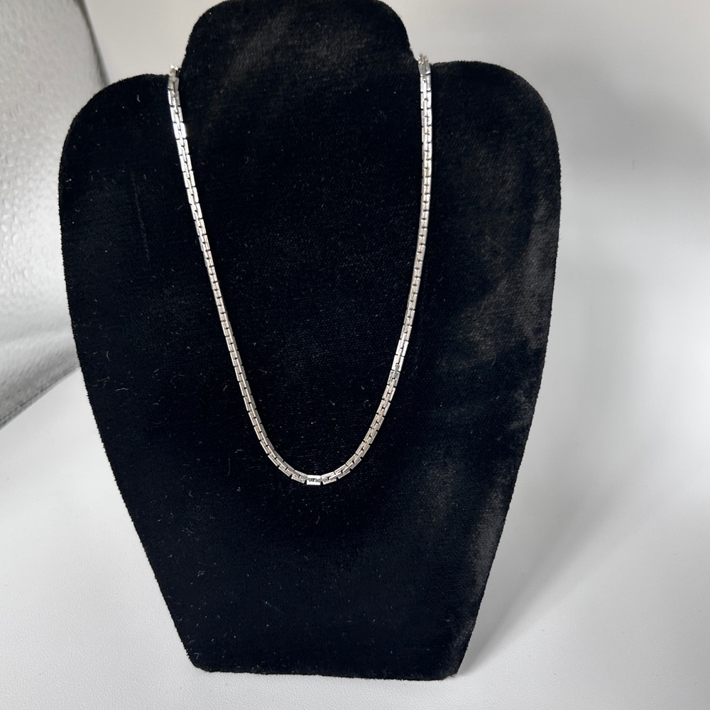 Vintage Monet Silver tone Chain Choker 8 inch Chain Small Size.​​​​​​​​​​​​​